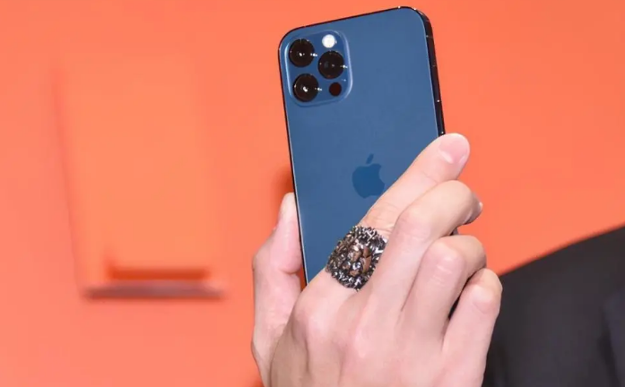黑龙江苹果手机维修分享iPhone12系列重启方法教程 