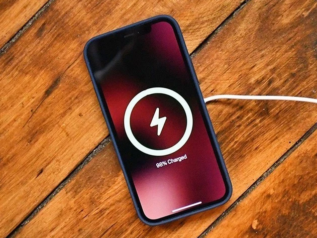 黑龙江苹果手机维修分享iPhone 12可以随便充电吗 